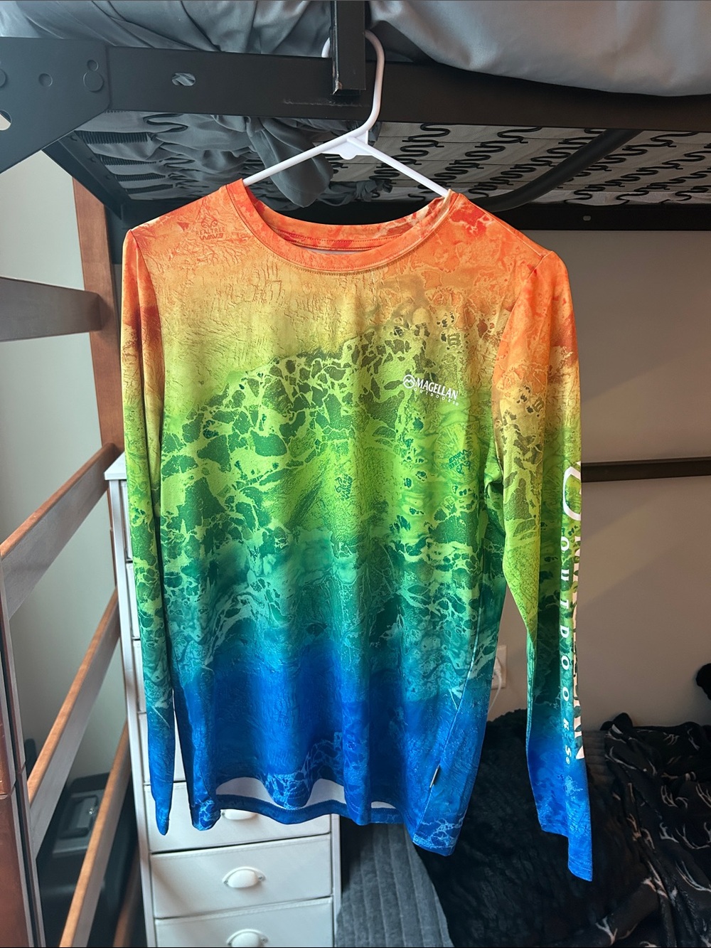 Magellan Outdoors Orange Green Blue Gradient Crewneck Performance Shirt